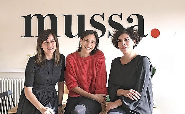 Merche, Manuela y Elisa.