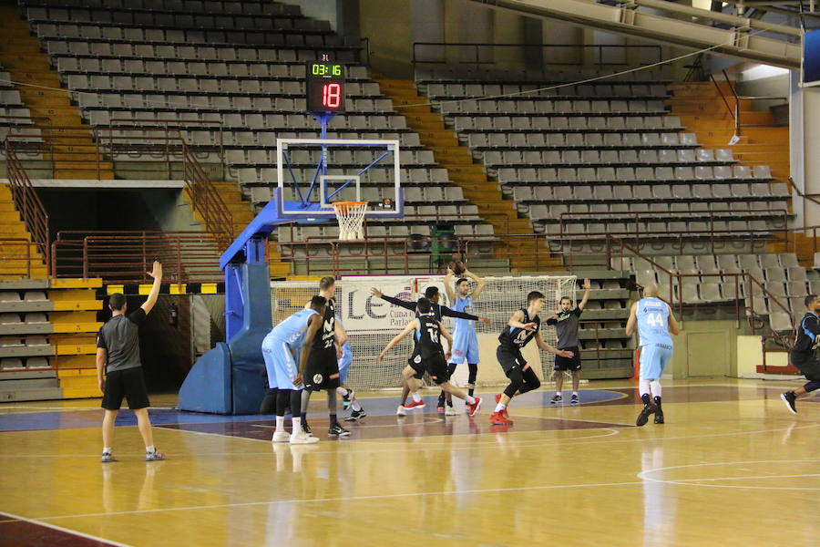 Fotos: Entrenamiento de dos equipos ACB en León