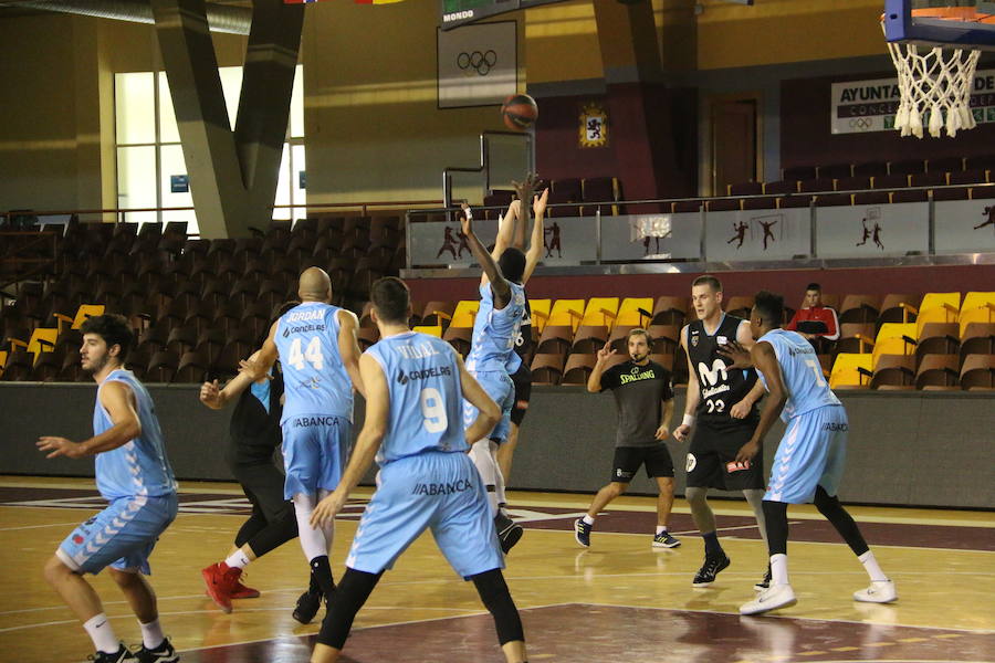 Fotos: Entrenamiento de dos equipos ACB en León