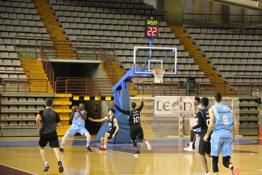 Fotos: Entrenamiento de dos equipos ACB en León