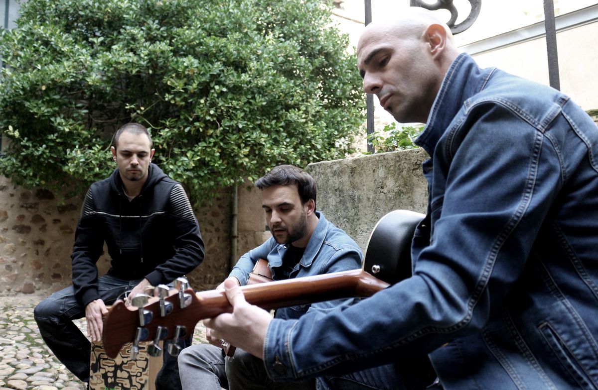 Esta banda leonesa presenta su nuevo single 'Cartas Viejas', en una iniciativa dirigida por leonoticias, en la que se une música y arte 