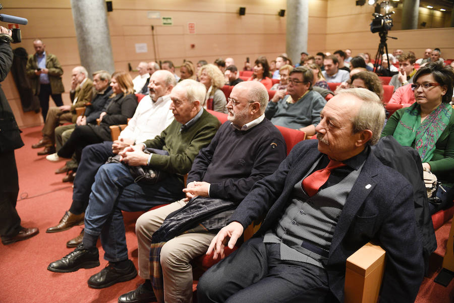 El expresidente del Gobierno ha afirmado que las comarcas mineras tienen por delante el reto de acometer «un esfuerzo reindustrializador más profundo que nunca» con independencia de que el Ministerio acelere o no la transición energética