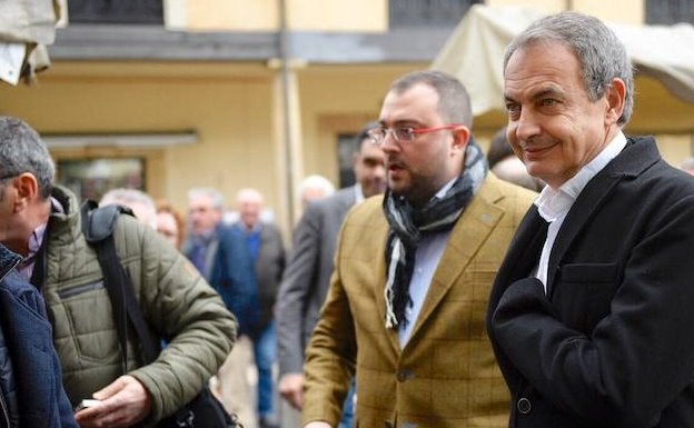 Zapatero, en Oviedo: «Me consta que hay una apuesta muy seria para reindustrializar las comarcas mineras»