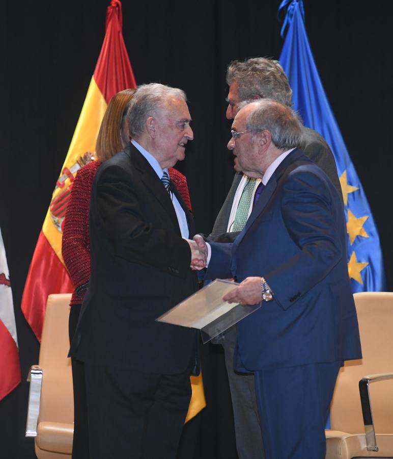 Demetrio Madrid, José Constantino Nalda, Juan José Lucas y Jesús Posada participan en el acto 'Construcción y desarrollo de la comunidad de Castilla y León en el marco de la Constitución', celebrado en las Casas del Tratado de Tordesillas 