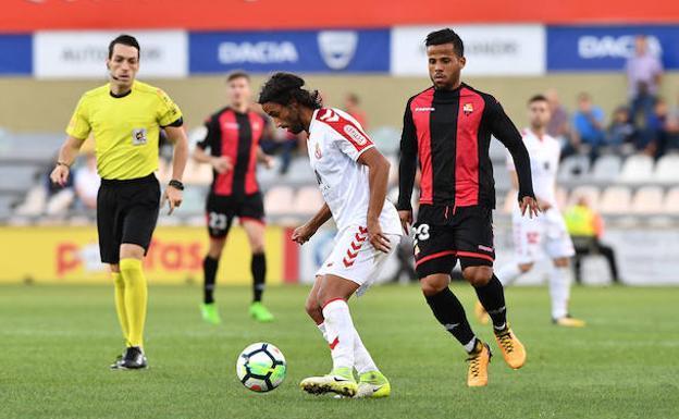 Mario Ortiz, en un partido contra el Reus.