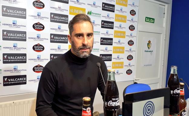 El entrenador de la Ponferradina.