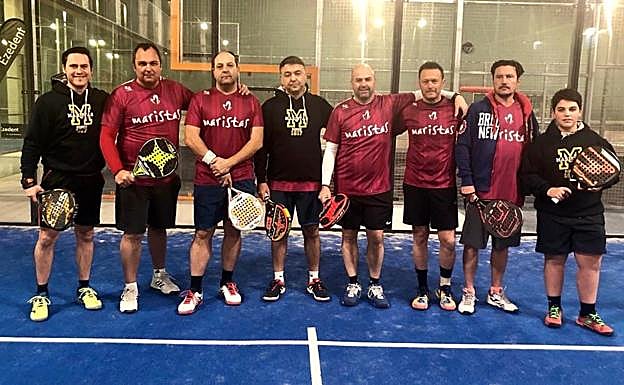 Integrantes del equipo masculino del Maristas San José.