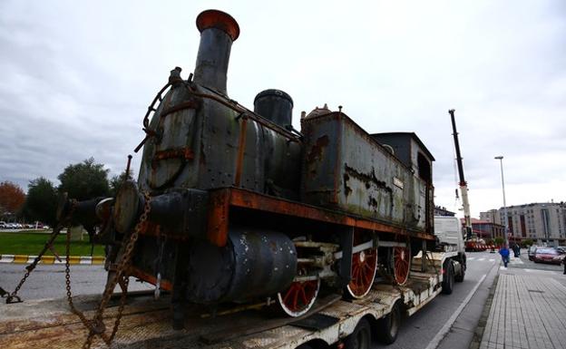 Traslado de la locomotora 'Sestao', al Museo del Ferrocarril de Ponferrada.