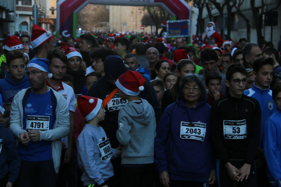 Fotos: La San Silvestre popular vuelve a llenar León de diversión