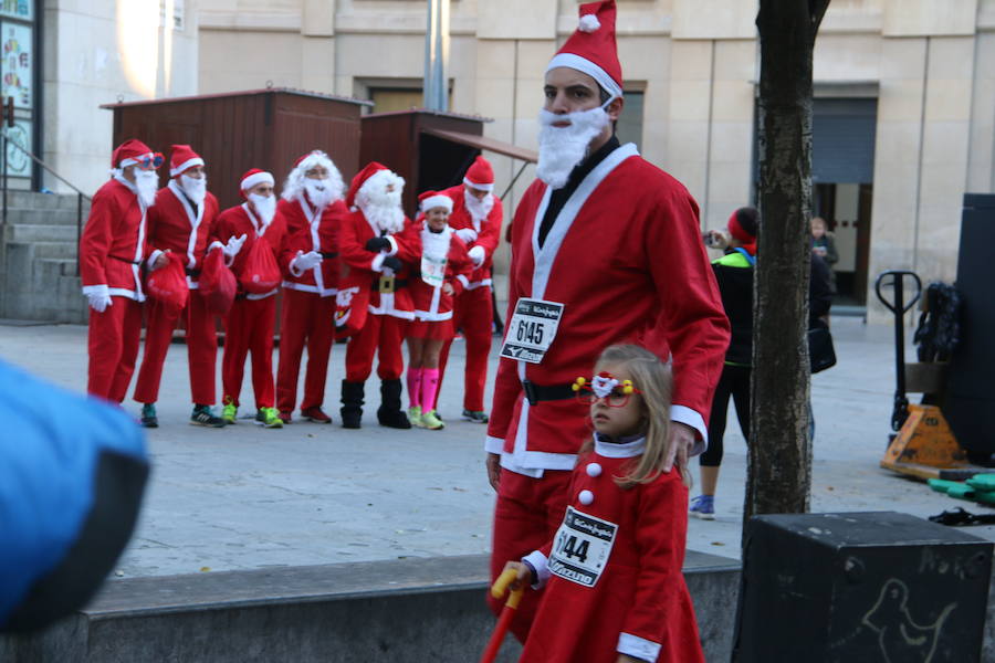 Fotos: La San Silvestre popular vuelve a llenar León de diversión