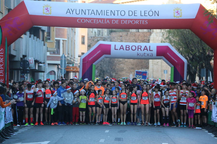 Fotos: La San Silvestre popular vuelve a llenar León de diversión