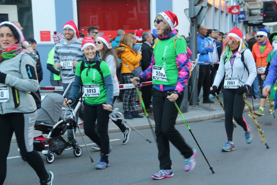 Fotos: La San Silvestre popular vuelve a llenar León de diversión