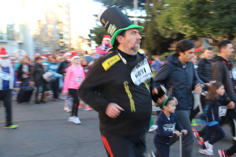 Fotos: La San Silvestre popular vuelve a llenar León de diversión