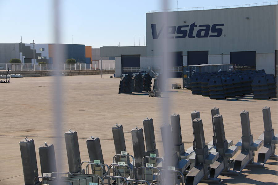 Desde el 1 de enero de 2019 la multinacional danesa Vestas no tiene relación con la provincia de León, a pesar de ello su nombre sigue presente en la factoría de Villadangos del Páramo