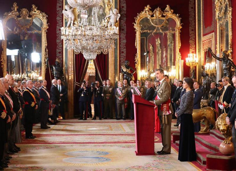 Los Reyes de España, Felipe VI y doña Letizia, presidieron la tradicional Pascua Militar junto a los ministros de Defensa y del Interior, Margarita Robles y Fernando Grande-Marlaska