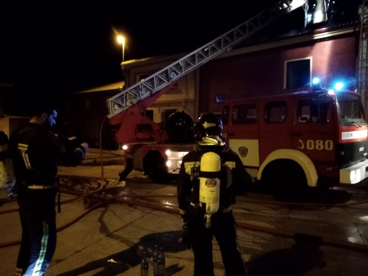 Fotos: Las imágenes del incendio en Laguna de Negrillos