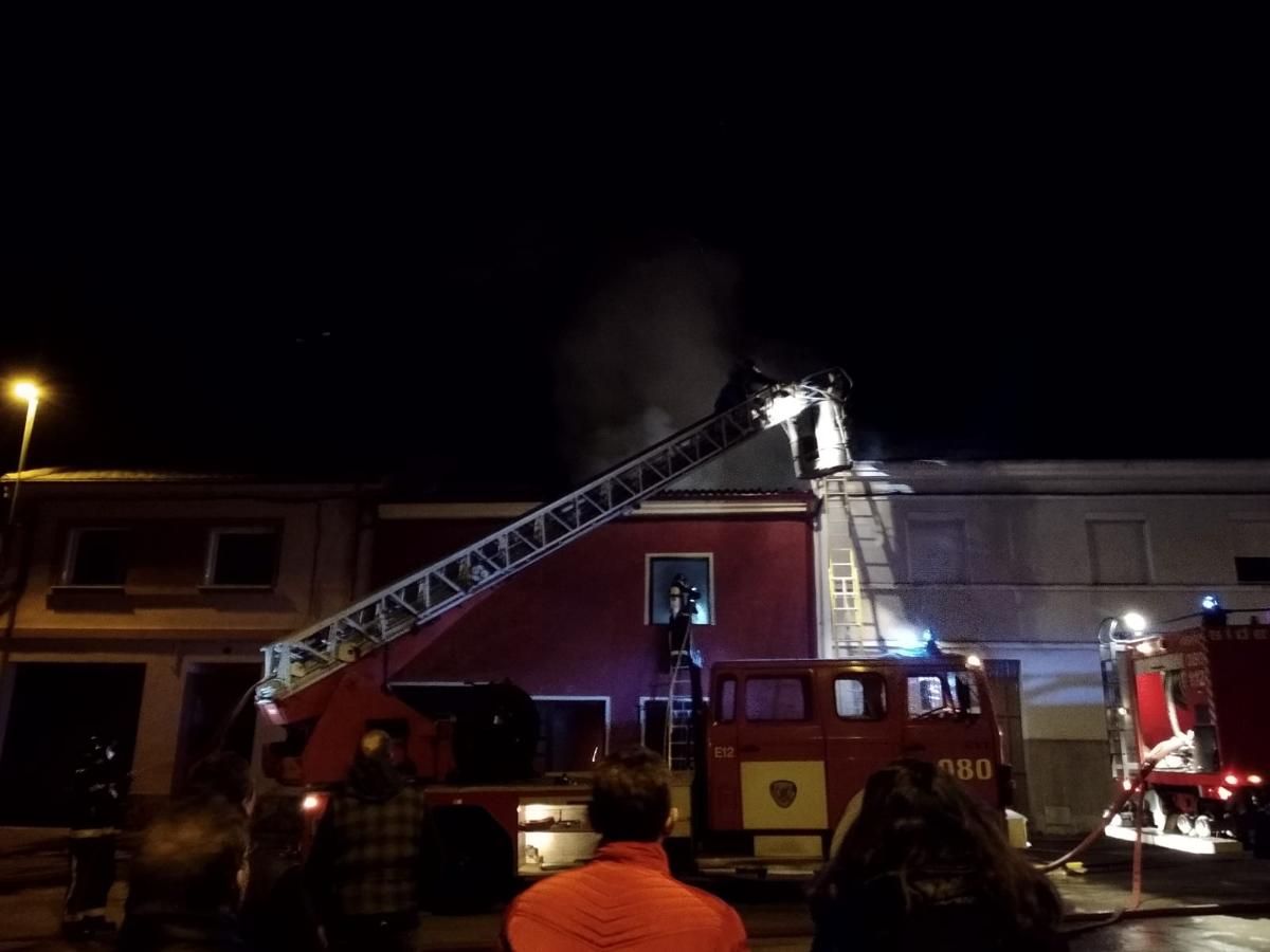 Fotos: Las imágenes del incendio en Laguna de Negrillos