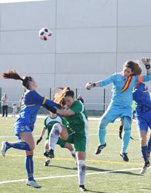 Imagen secundaria 2 - Varios detalles del partido. 