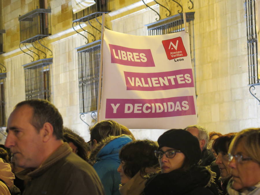 Fotos: Concentración feminista en Botines