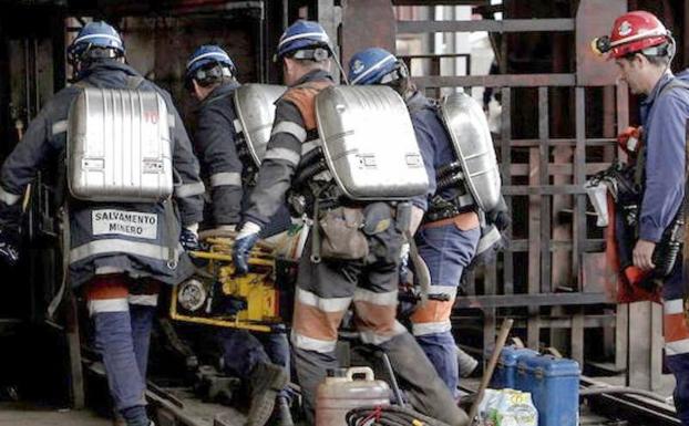 Efectivos de la Brigada de Salvamento de Hunosa. «Son los mejores», asegura Lamelas.