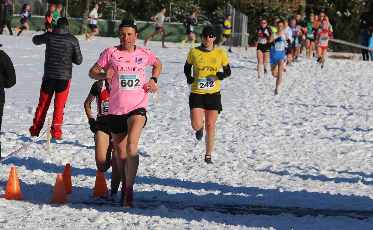 Fotos: Las imágenes del cross popular de San Miguel del Camino