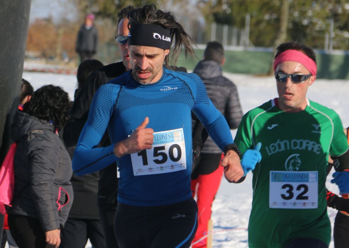 Fotos: Las imágenes del cross popular de San Miguel del Camino