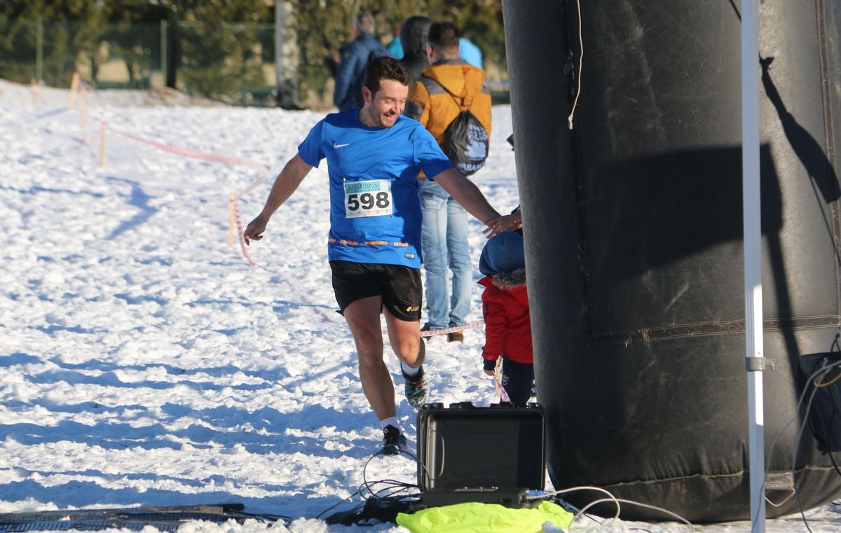 Fotos: Las imágenes del cross popular de San Miguel del Camino