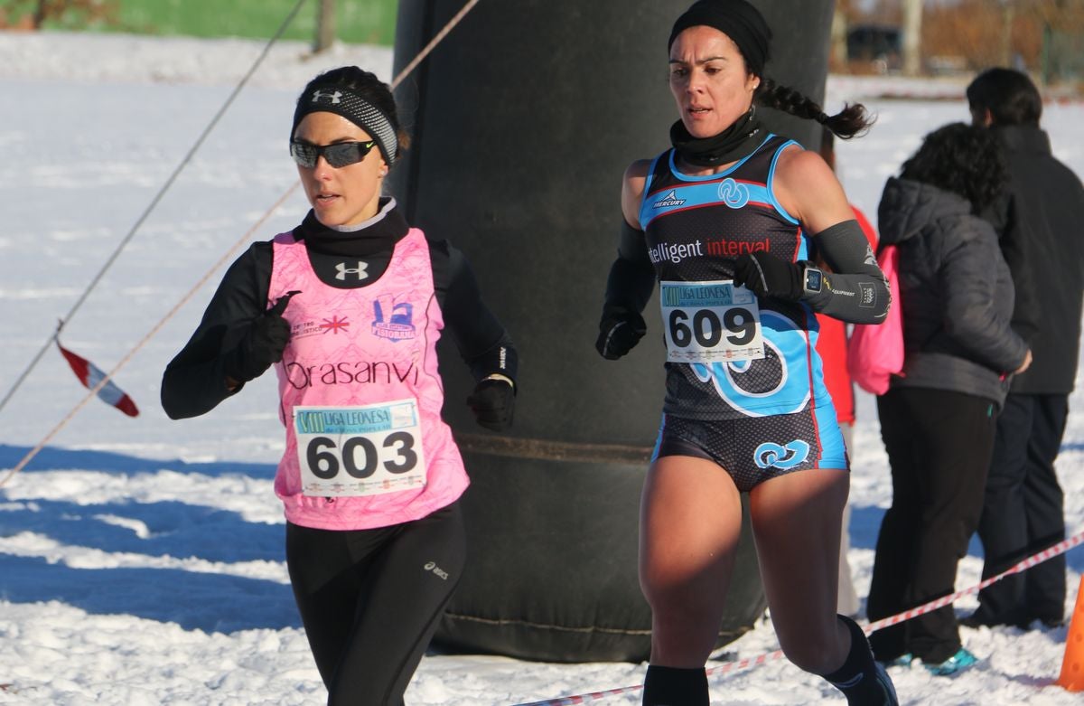 Fotos: Las imágenes del cross popular de San Miguel del Camino