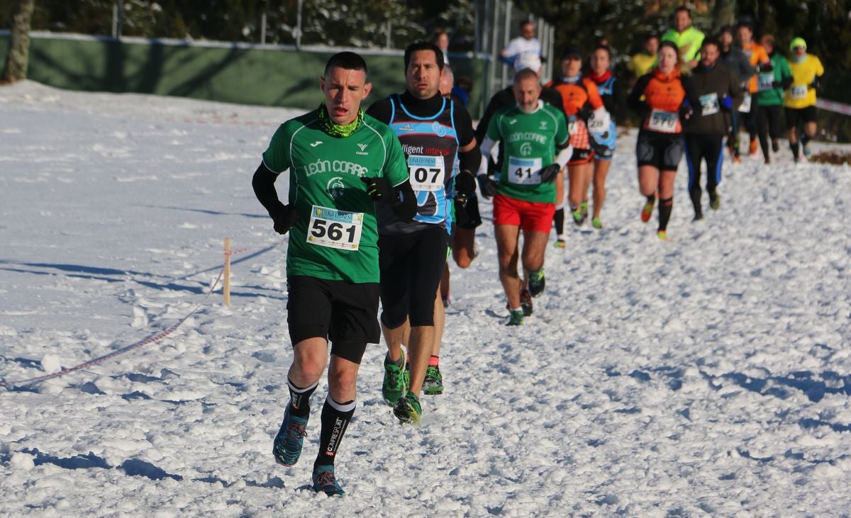 Fotos: Las imágenes del cross popular de San Miguel del Camino