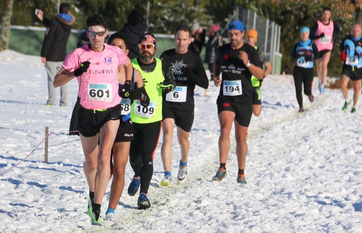 Fotos: Las imágenes del cross popular de San Miguel del Camino