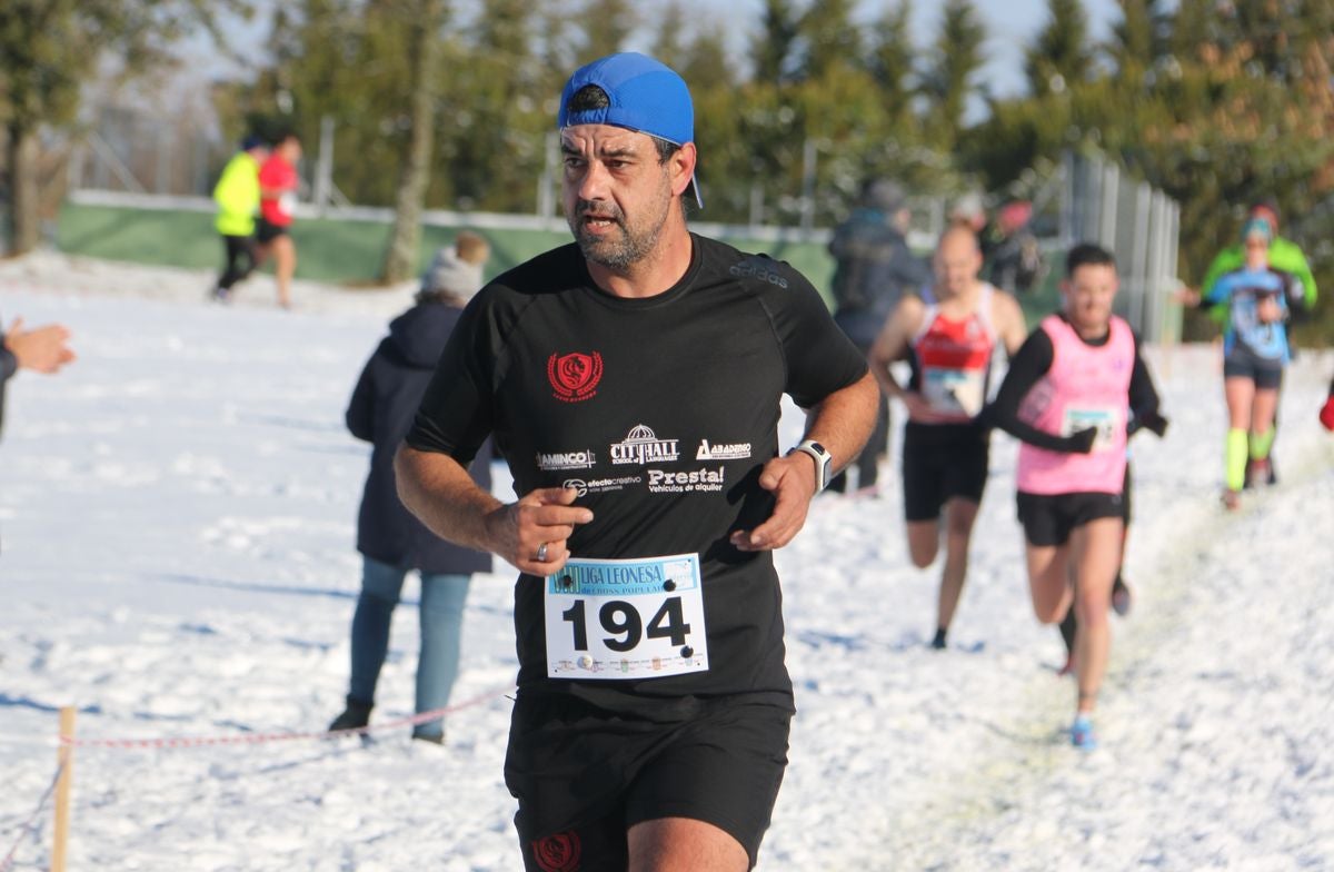 Fotos: Las imágenes del cross popular de San Miguel del Camino