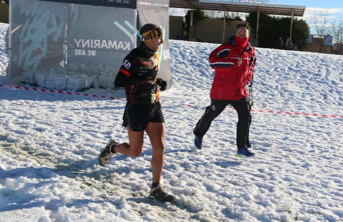 Fotos: Las imágenes del cross popular de San Miguel del Camino