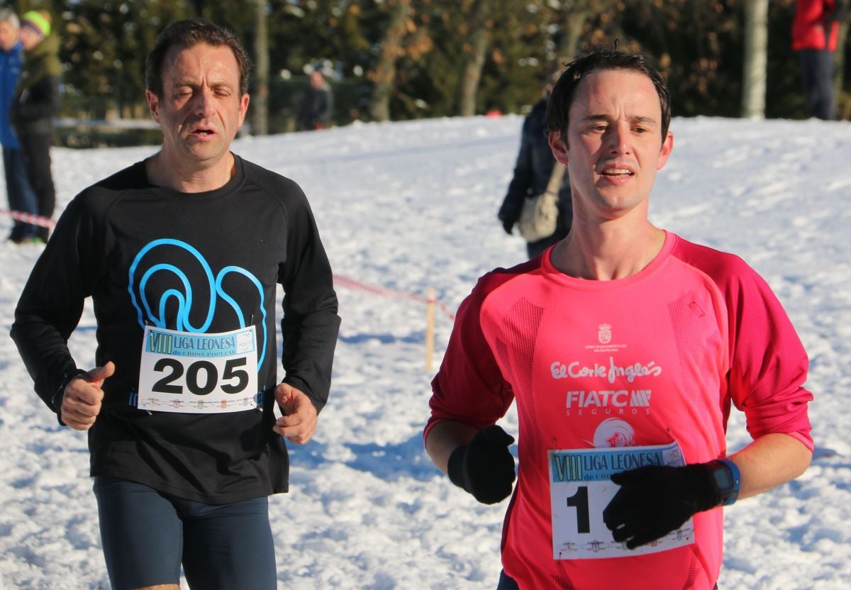 Fotos: Las imágenes del cross popular de San Miguel del Camino