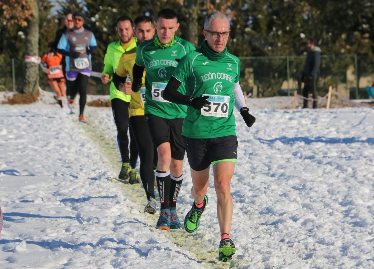 Fotos: Las imágenes del cross popular de San Miguel del Camino