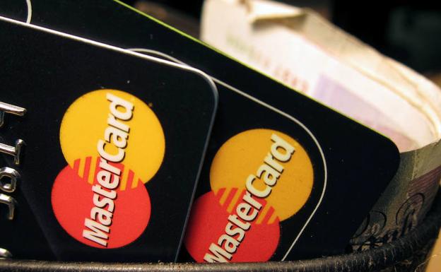 Bruselas impone una multa de 570 millones a Mastercard por infringir las normas antimonopolio