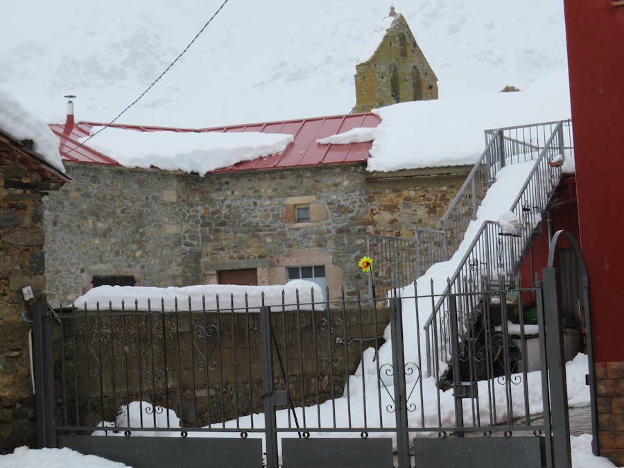 Fotos: León, bajo la nieve... y la lluvia