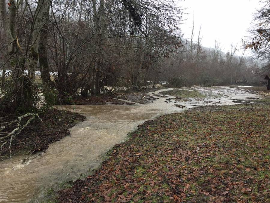 Fotos: Problemas con el Cares en Valdeón