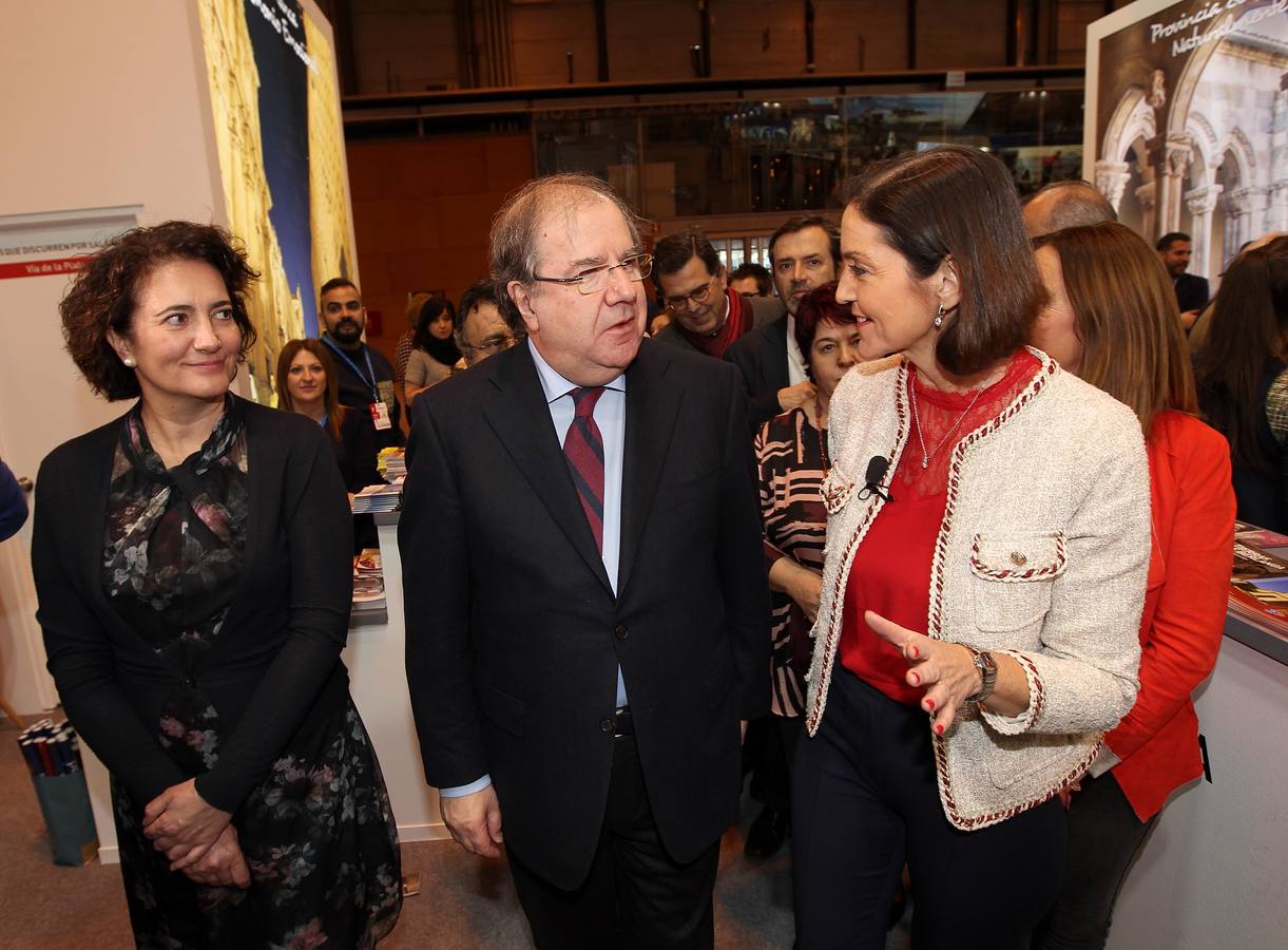 Fotos: Juan Vicente Herrera visita el stand de Castilla y Leób en Fitur