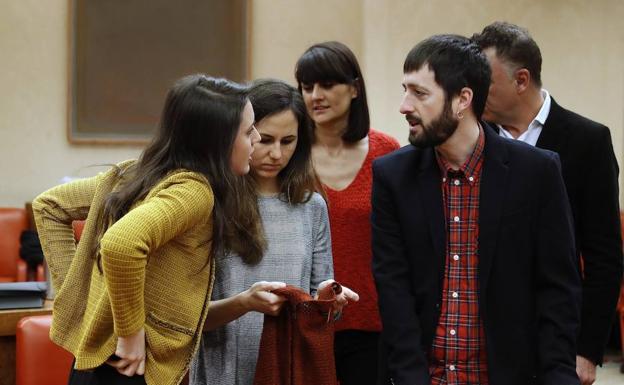 Irene Montero e Ione Belara, entre otros, este lunes al comienzo de la Diputación Permanente del Congreso de los Diputados.