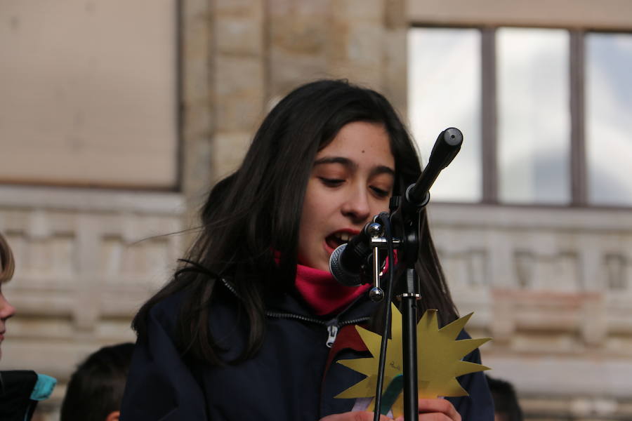 Fotos: Los estudiantes leoneses celebran el día de la Paz