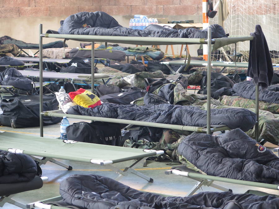 Fotos: Así es el puesto de mando de la UME