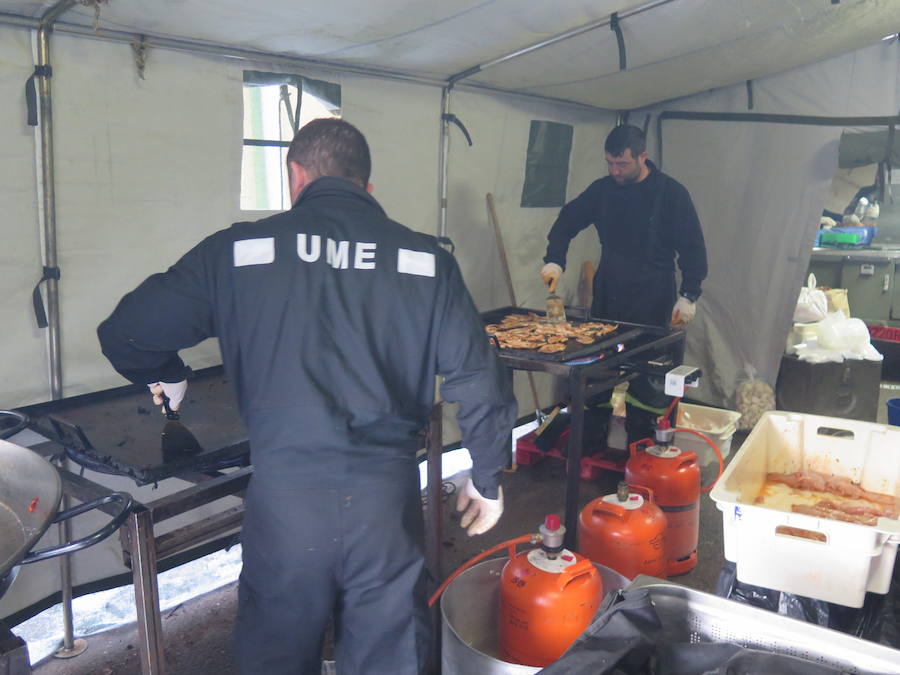 Fotos: Así es el puesto de mando de la UME