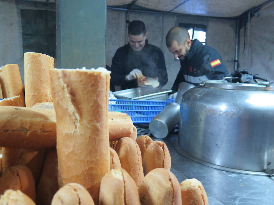 Fotos: Así es el puesto de mando de la UME