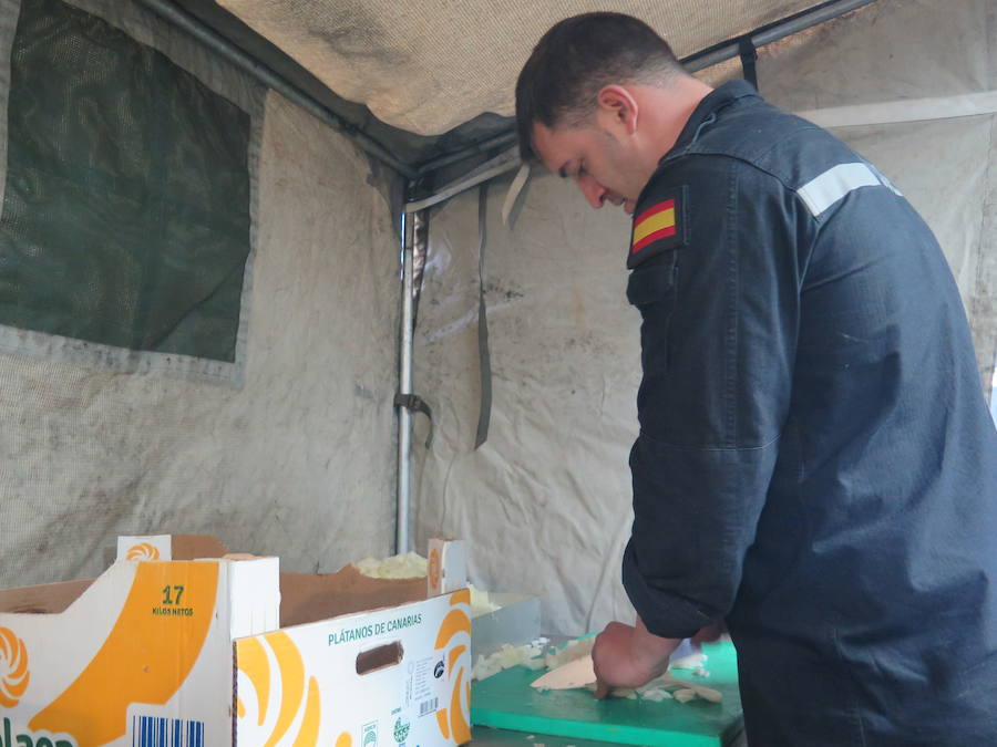 Fotos: Así es el puesto de mando de la UME