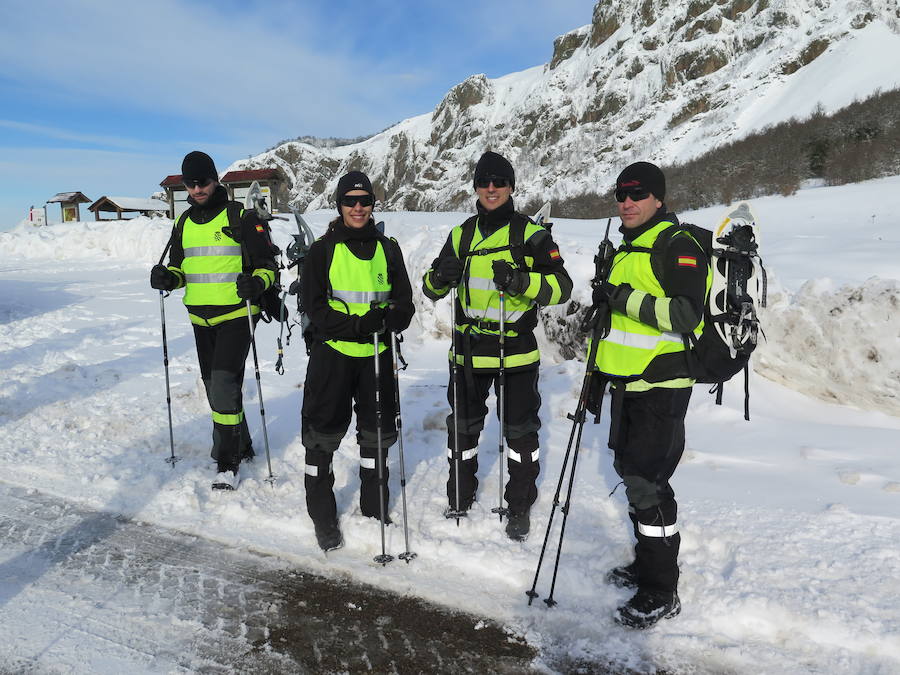 Los militares de la UME, preparados. 