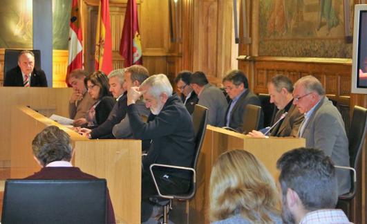 Pleno en la Diputación de León.
