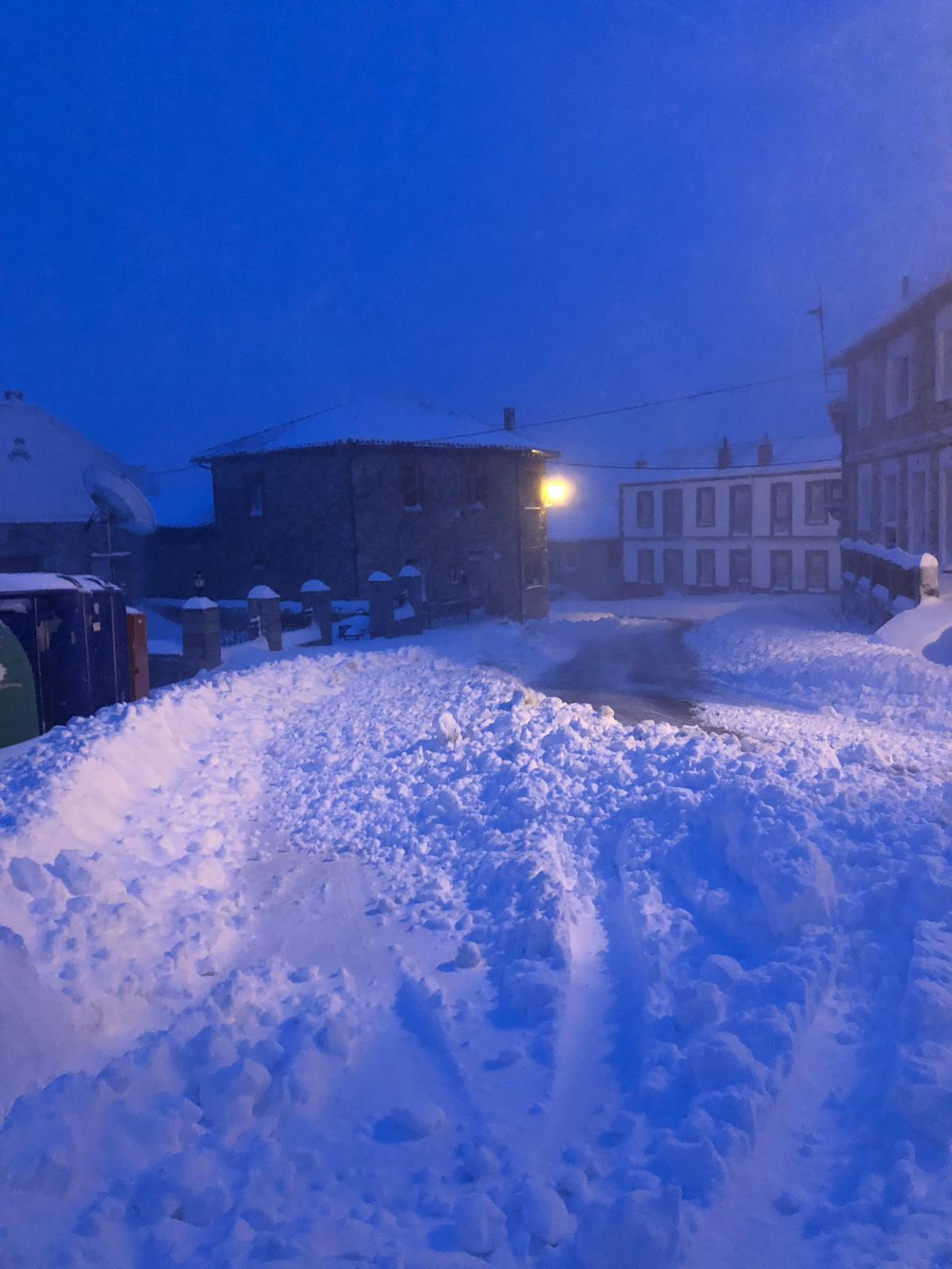 Fotos: La nieve tiñe de blanco la provincia