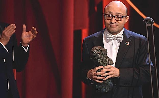 Jesús Vidal recoge su premio Goya.