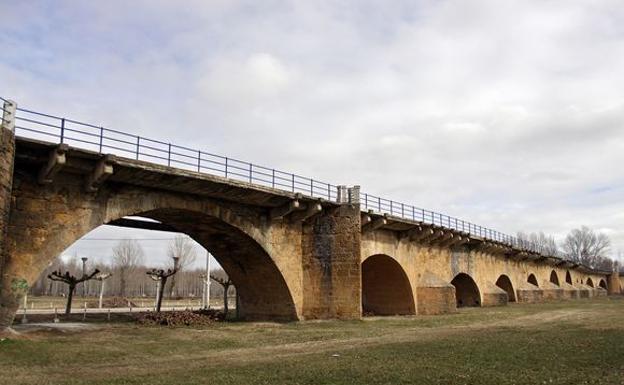 Puente sobre el río Porma.