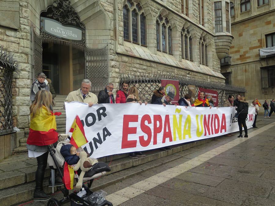 Fotos: Manifestación por la unidad de España en León